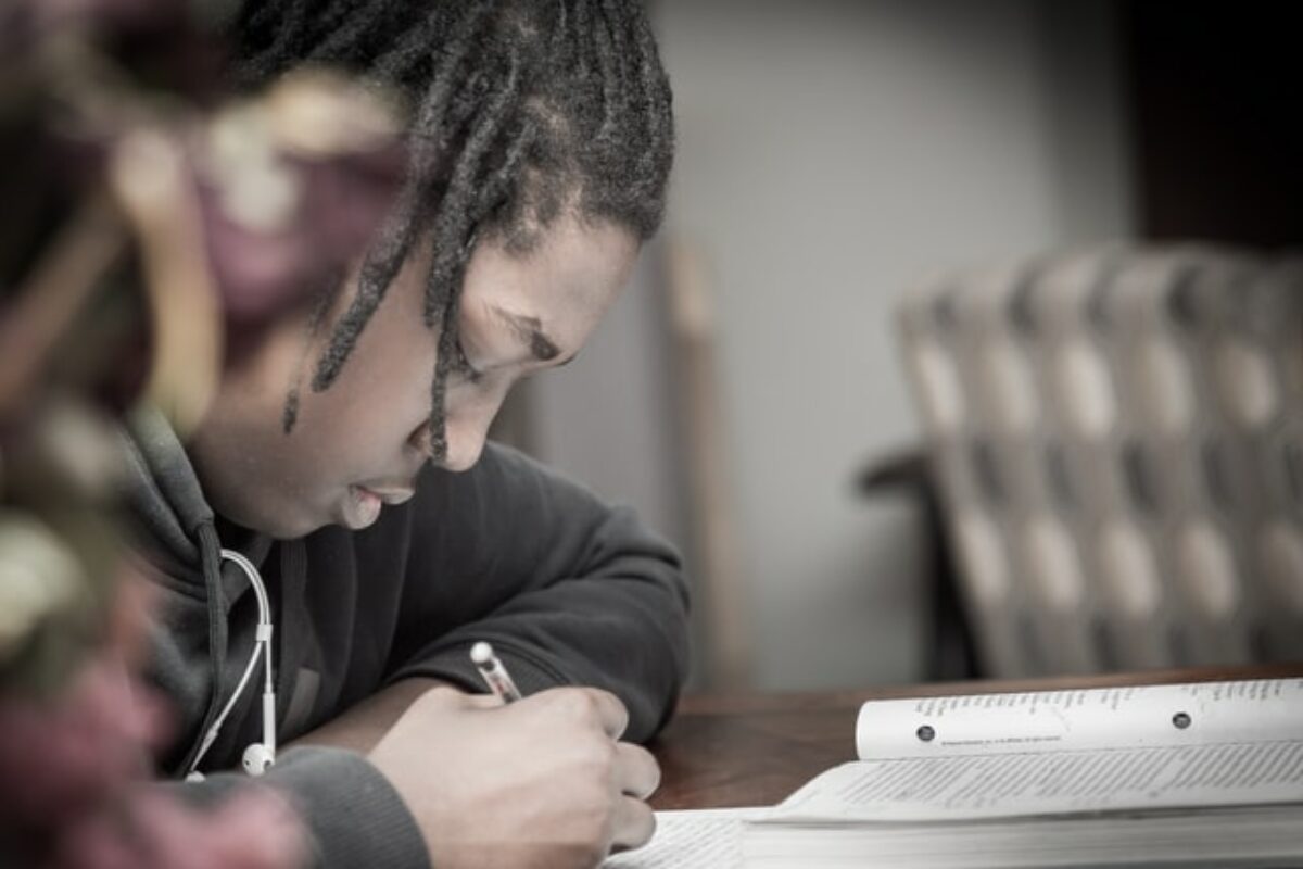 How to write a winning scholarship essay about your academic goals