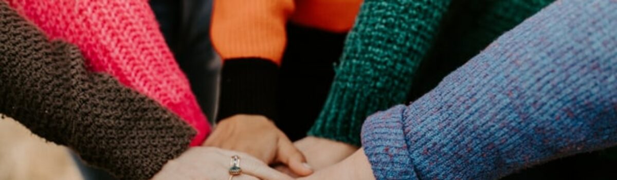 17 Community Service Scholarships and Grants for 2021