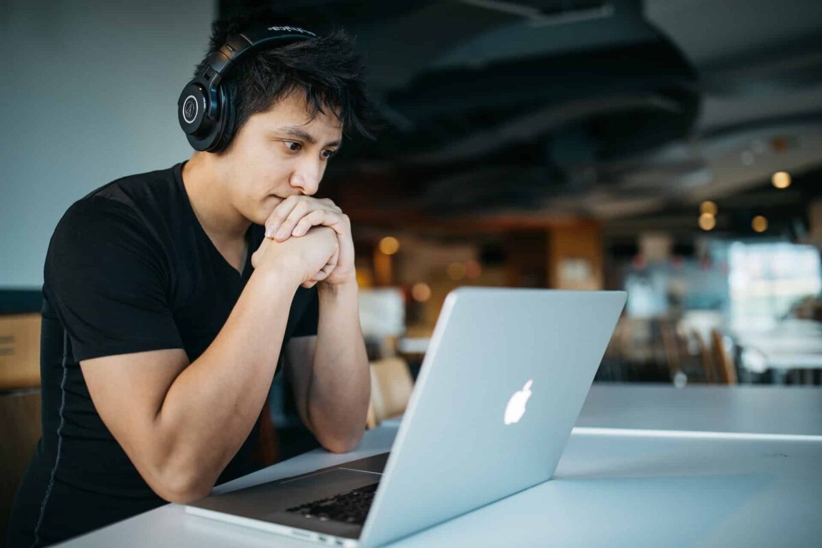 26 Easy Scholarships for Busy Students